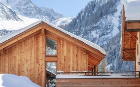 Petit Yeti Chalet